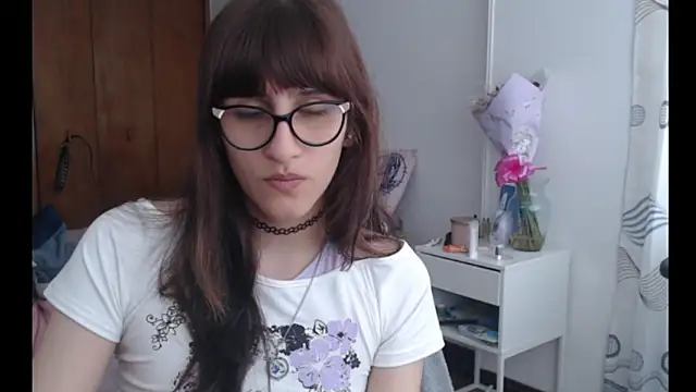 Snapshot of Alice_love29 chatting on June 9, 2026, 3:12 pm Alice love29 online show from June 9, 2026, 3:12 pm
