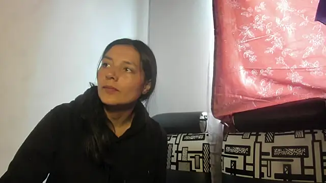 Nathaly love96 online show from June 24, 2026, 7:46 pm