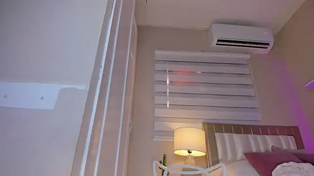 Snapshot of zoe_sky_ chatting on February 7, 2025, 5:51 pm zoe sky online show from February 7, 2025, 5:51 pm