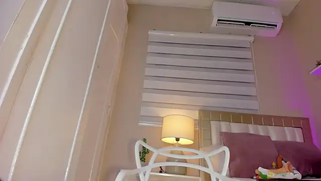 Snapshot of zoe_sky_ chatting on March 6, 2025, 11:36 am zoe sky online show from March 6, 2025, 11:36 am