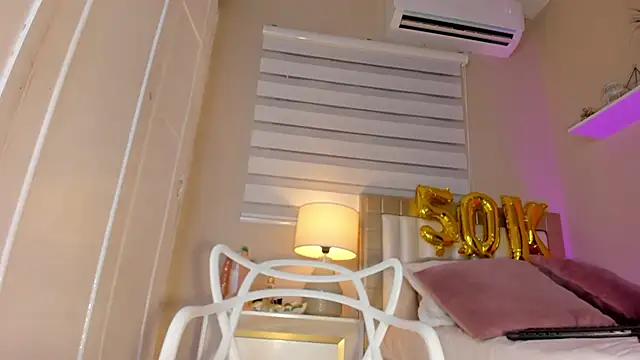 Snapshot of zoe_sky_ chatting on March 15, 2025, 11:40 am zoe sky online show from March 15, 2025, 11:40 am