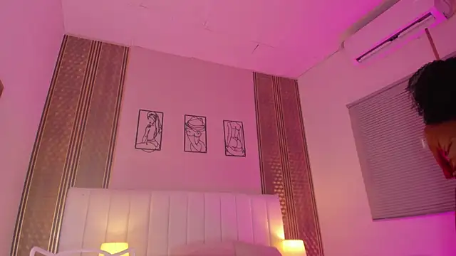 zoe sky  online show from January 5, 2026, 5:27 pm