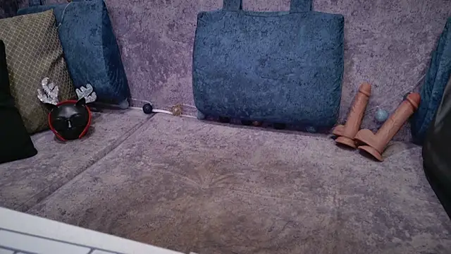 blackcat142 online show from February 16, 2026, 1:29 pm