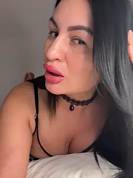 Helena7077 online show from October 4, 2025, 9:13 pm