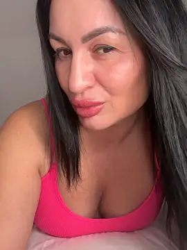 Snapshot of Helena7077 chatting on November 25, 2025, 11:16 pm Helena7077 online show from November 25, 2025, 11:16 pm