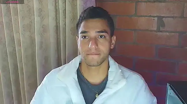 Leandro valenzuela online show from February 19, 2025, 1:39 pm