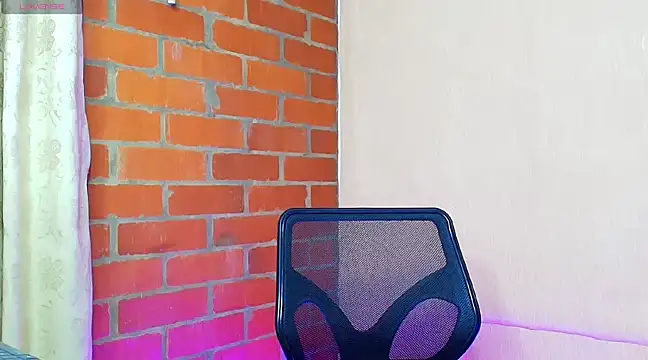 Leandro valenzuela online show from March 6, 2025, 10:36 pm