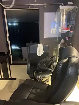 Snapshot of ElaaPerez chatting on December 18, 2025, 2:12 pm ElaaPerez online show from December 18, 2025, 2:12 pm