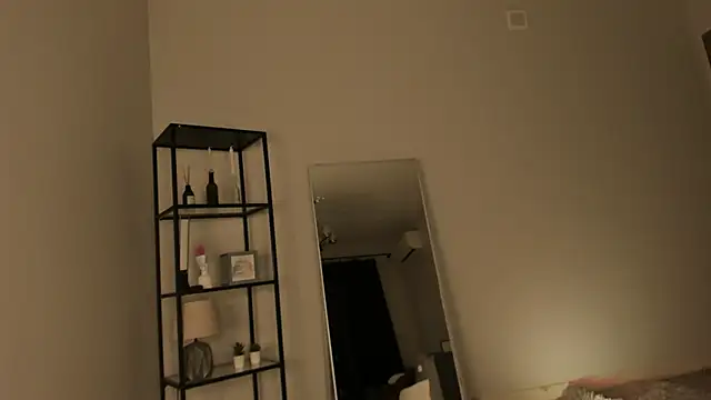 Snapshot of elfinvibes chatting on November 23, 2025, 6:35 am elfinvibes online show from November 23, 2025, 6:35 am