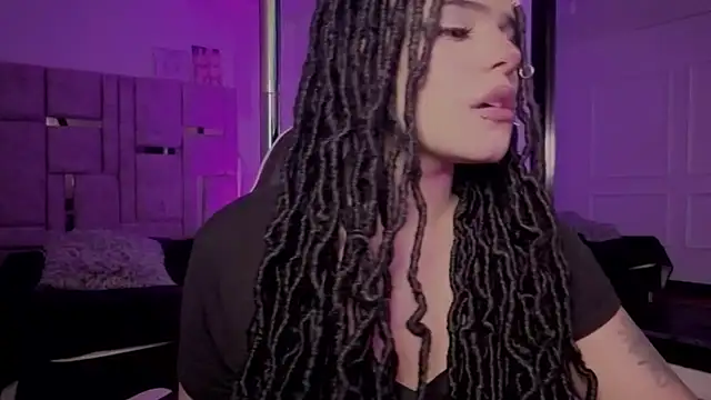Snapshot of BonnieAnderson_ chatting on July 17, 2026, 9:19 pm BonnieAnderson online show from July 17, 2026, 9:19 pm
