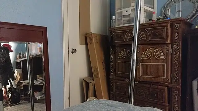 Sandrasaa online show from December 5, 2024, 7:49 am