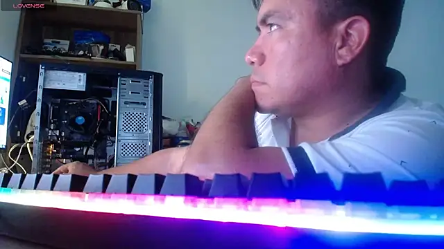 Snapshot of Jhonatan_Morales_S chatting on July 23, 2026, 1:41 am Jhonatan Morales S online show from July 23, 2026, 1:41 am
