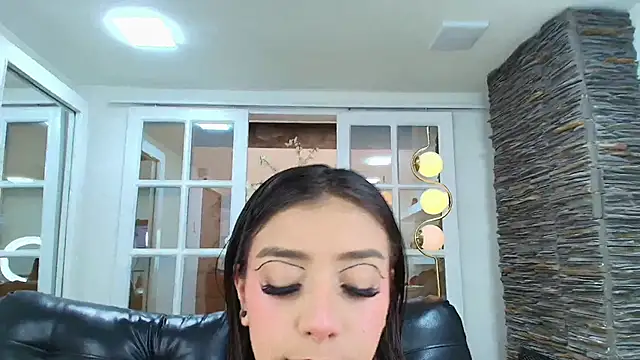 miss collins online show from November 12, 2025, 5:57 pm