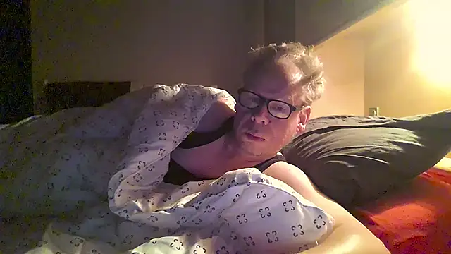 Snapshot of kinkyslet8 chatting on September 29, 2025, 4:50 am kinkyslet8 online show from September 29, 2025, 4:50 am