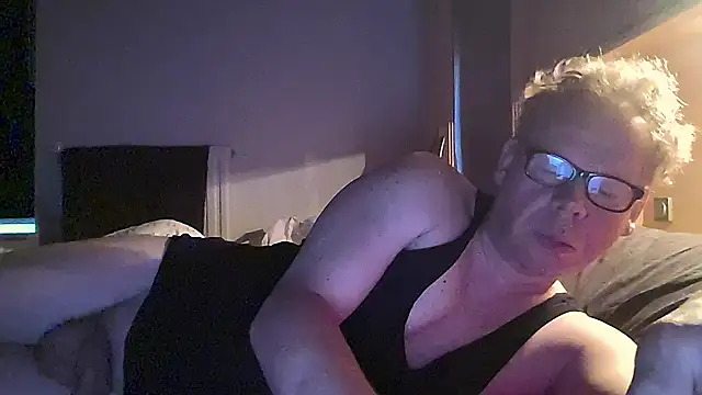 Snapshot of kinkyslet8 chatting on October 13, 2025, 6:57 am kinkyslet8 online show from October 13, 2025, 6:57 am