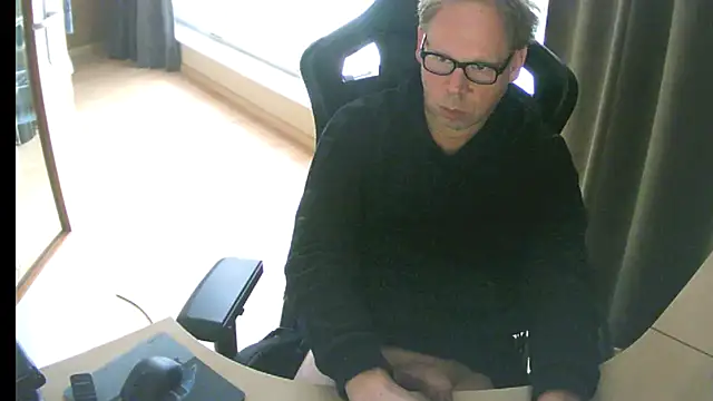 Snapshot of kinkyslet8 chatting on October 15, 2025, 3:12 pm kinkyslet8 online show from October 15, 2025, 3:12 pm