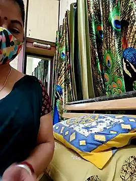 Snapshot of Ratna-777 chatting on February 24, 2025, 7:19 pm Ratna-777 online show from February 24, 2025, 7:19 pm