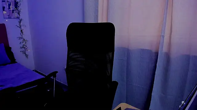 Charlee pink online show from September 30, 2025, 7:41 pm