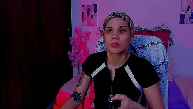 Charlee pink online show from October 18, 2025, 11:05 pm