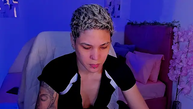 Charlee pink online show from October 28, 2025, 3:14 pm