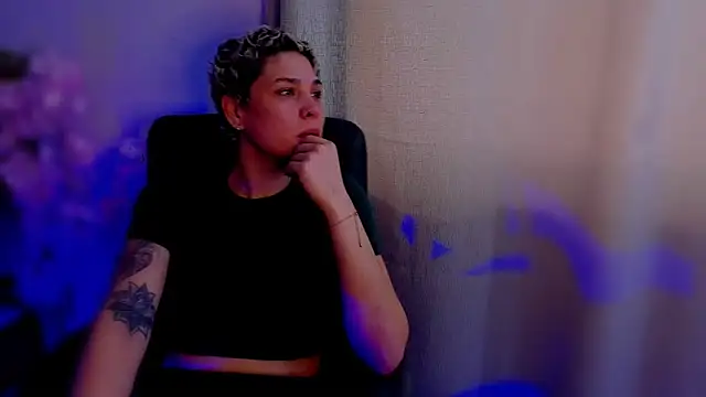 Charlee pink online show from November 16, 2025, 6:02 pm