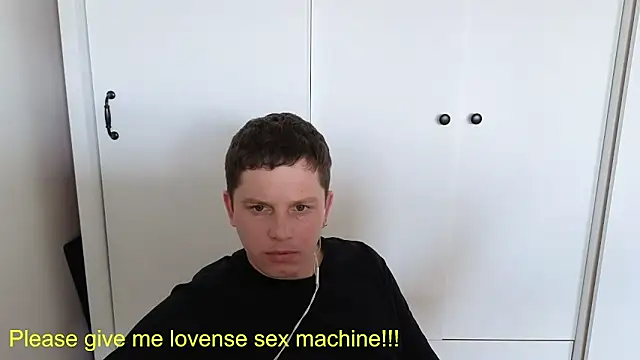 BigL0ve online show from April 25, 2026, 4:48 am