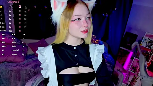 Snapshot of ElswythCovil chatting on November 30, 2025, 3:21 am ElswythCovil online show from November 30, 2025, 3:21 am