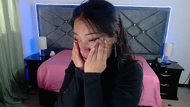 Julietacollins06 online show from September 20, 2025, 3:02 pm