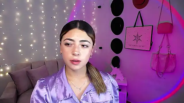 Snapshot of channel_blonde_a chatting on March 4, 2025, 5:03 pm channel blonde a online show from March 4, 2025, 5:03 pm