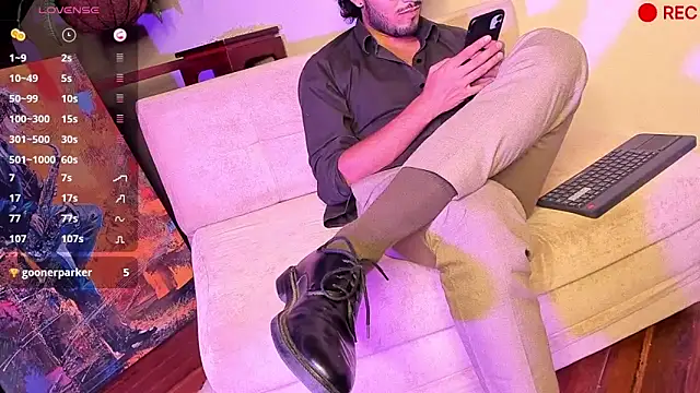 Nicholasrodrii online show from December 23, 2024, 1:29 am