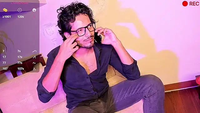 Nicholasrodrii online show from December 28, 2024, 2:43 am