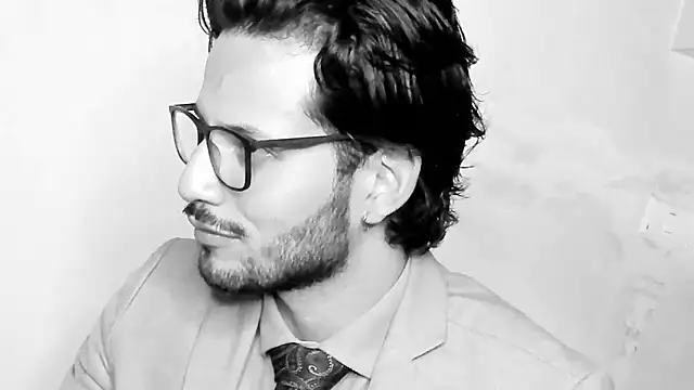 Nicholasrodrii online show from March 6, 2025, 5:43 pm