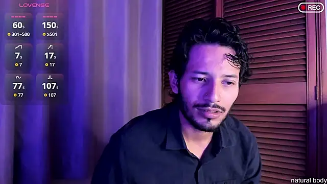 Nicholasrodrii online show from October 8, 2025, 11:24 pm