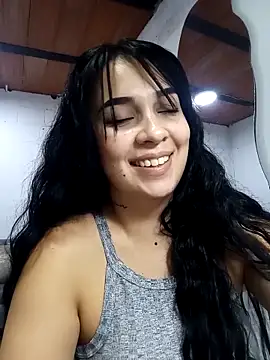 Snapshot of brianaGuzman chatting on November 20, 2025, 12:22 am brianaGuzman online show from November 20, 2025, 12:22 am