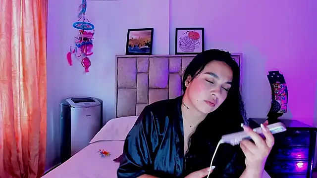 brianaGuzman online show from August 4, 2026, 6:10 pm