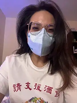 yourbootygirl online show from February 6, 2026, 4:32 pm