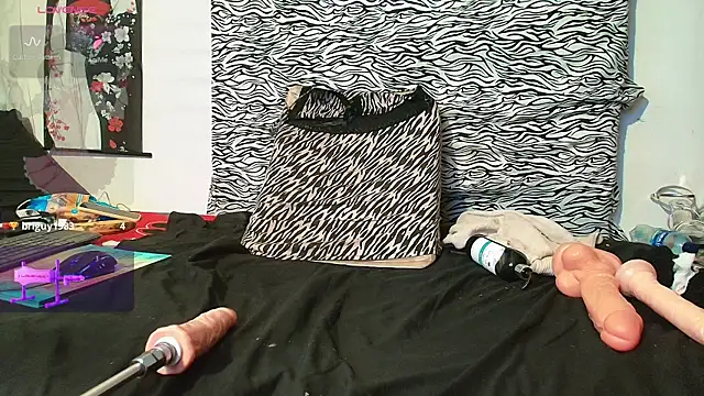 perla mature online show from February 28, 2025, 11:34 pm