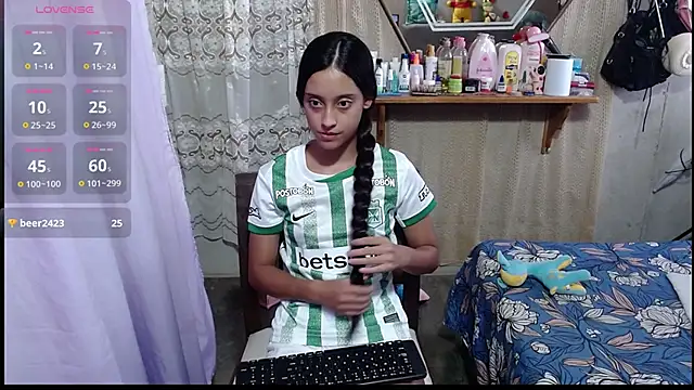 Snapshot of Lunawillis chatting on November 20, 2025, 7:46 pm Lunawillis online show from November 20, 2025, 7:46 pm