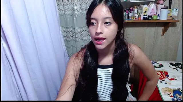 Snapshot of Lunawillis chatting on November 24, 2025, 11:04 pm Lunawillis online show from November 24, 2025, 11:04 pm