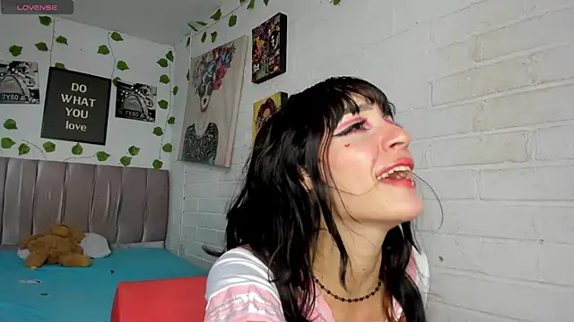 katt  black   online show from April 28, 2026, 7:19 pm