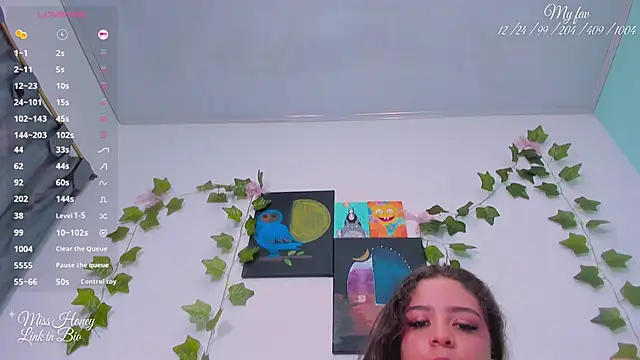 Snapshot of Mxss_Honey chatting on October 31, 2025, 9:32 am Mxss Honey online show from October 31, 2025, 9:32 am