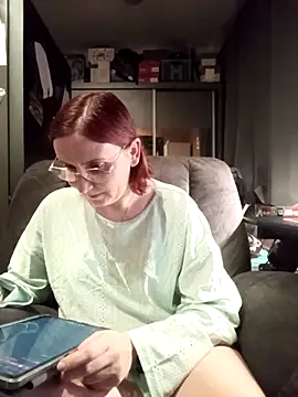 Snapshot of Marie1992PL chatting on December 5, 2025, 5:53 pm Marie1992PL online show from December 5, 2025, 5:53 pm