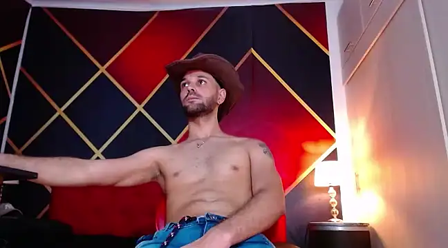 CindyandCarlo online show from December 26, 2024, 7:16 pm