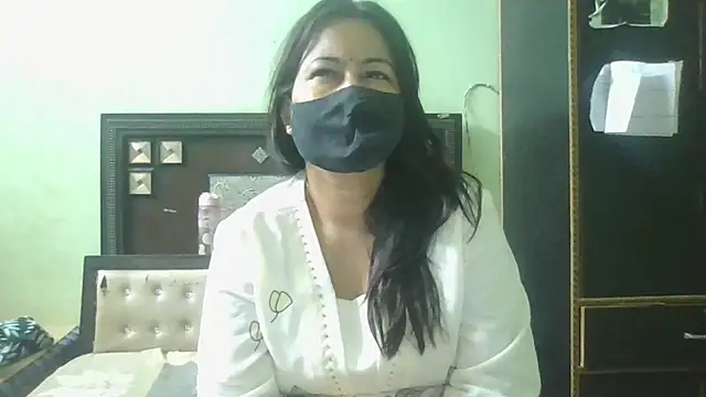 couplesuni online show from May 2, 2026, 2:27 am