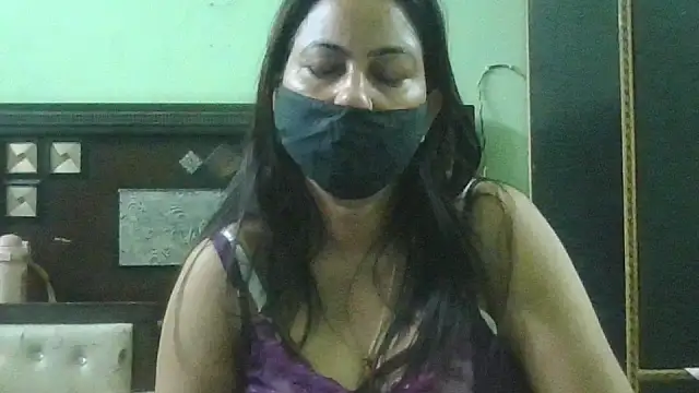 couplesuni online show from August 1, 2026, 4:34 am