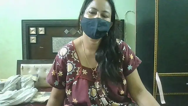 couplesuni online show from August 8, 2026, 7:43 am
