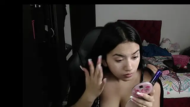 Snapshot of kayla_k18 chatting on January 14, 2025, 10:55 pm kayla k18 online show from January 14, 2025, 10:55 pm