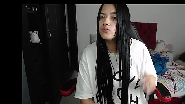 Snapshot of kayla_k18 chatting on January 22, 2025, 6:31 pm kayla k18 online show from January 22, 2025, 6:31 pm