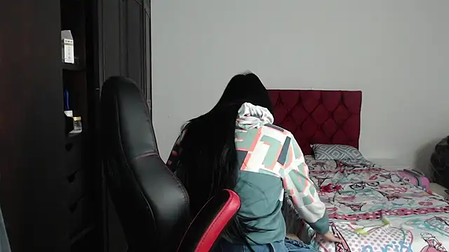 Snapshot of kayla_k18 chatting on February 2, 2025, 8:41 pm kayla k18 online show from February 2, 2025, 8:41 pm