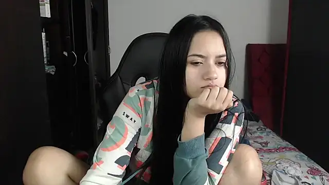 Snapshot of kayla_k18 chatting on February 17, 2025, 10:47 pm kayla k18 online show from February 17, 2025, 10:47 pm